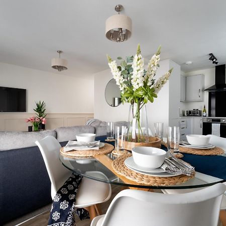 Lawsons Place - Family-Friendly Apartment With Parking On Babbacombe Downs In Torquay Exterior photo